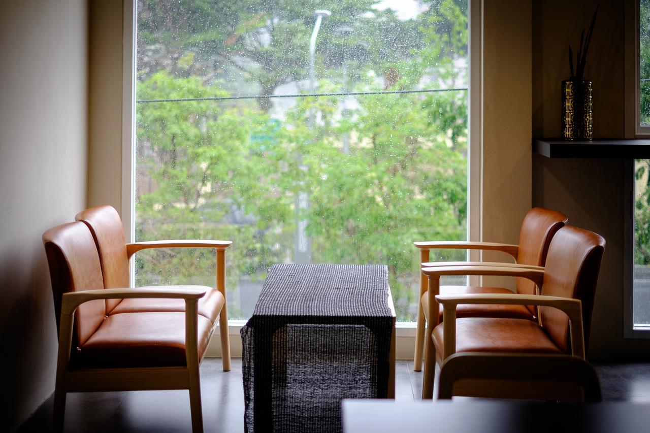 Lazy Sunday Hostel Bangkok Exterior photo
